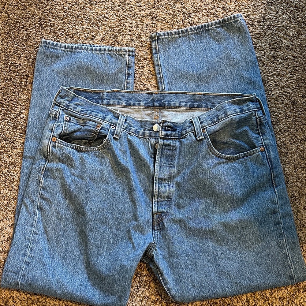 Men’s Levi's 501 button fly Men's Relaxed Blue Jeans